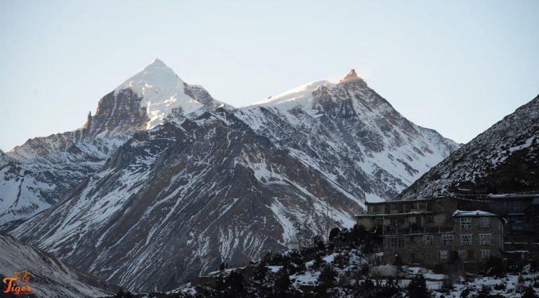 Gunsang Manang