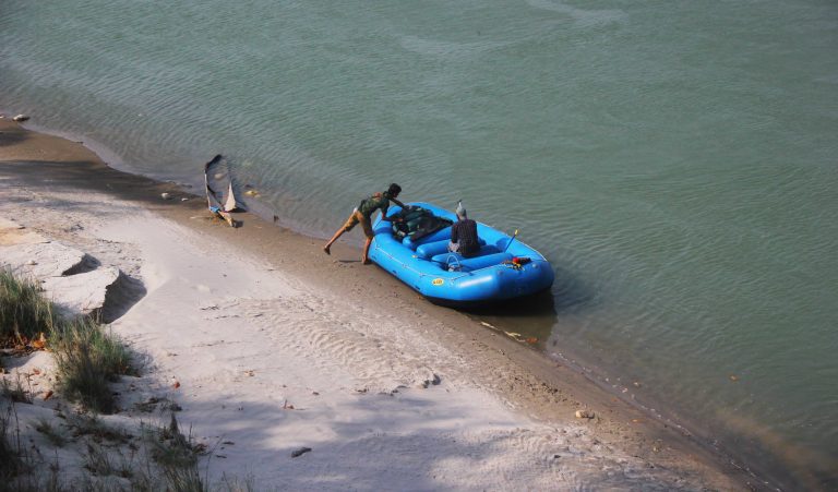 Rafting in Babai